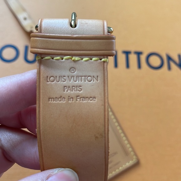 Louis Vuitton Luggage Tag and Poignet - Picture 9 of 11